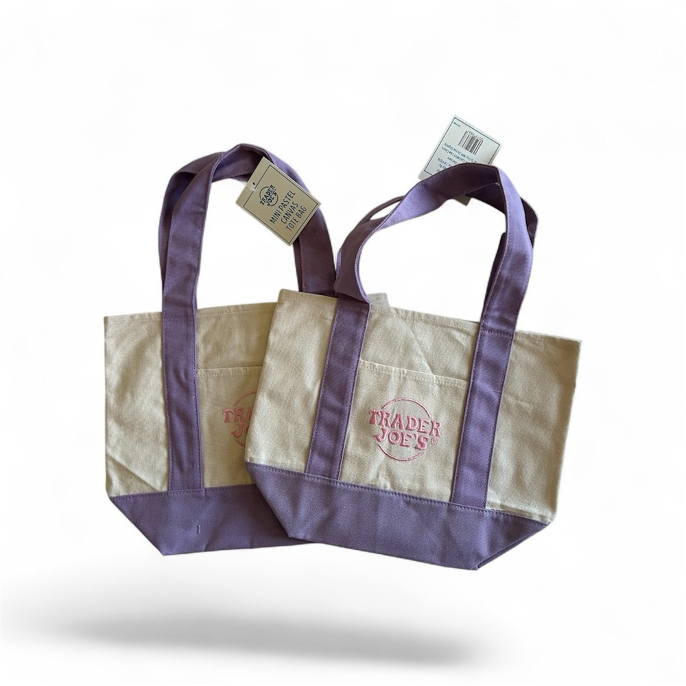 Trader Joe’s NWT Cream and Purple Tote Bag